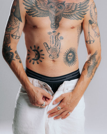 Boxershorts aus Tencel Lyocell schwarz von vorne mit langer Hose, weite Passform, Herrenunterwäsche