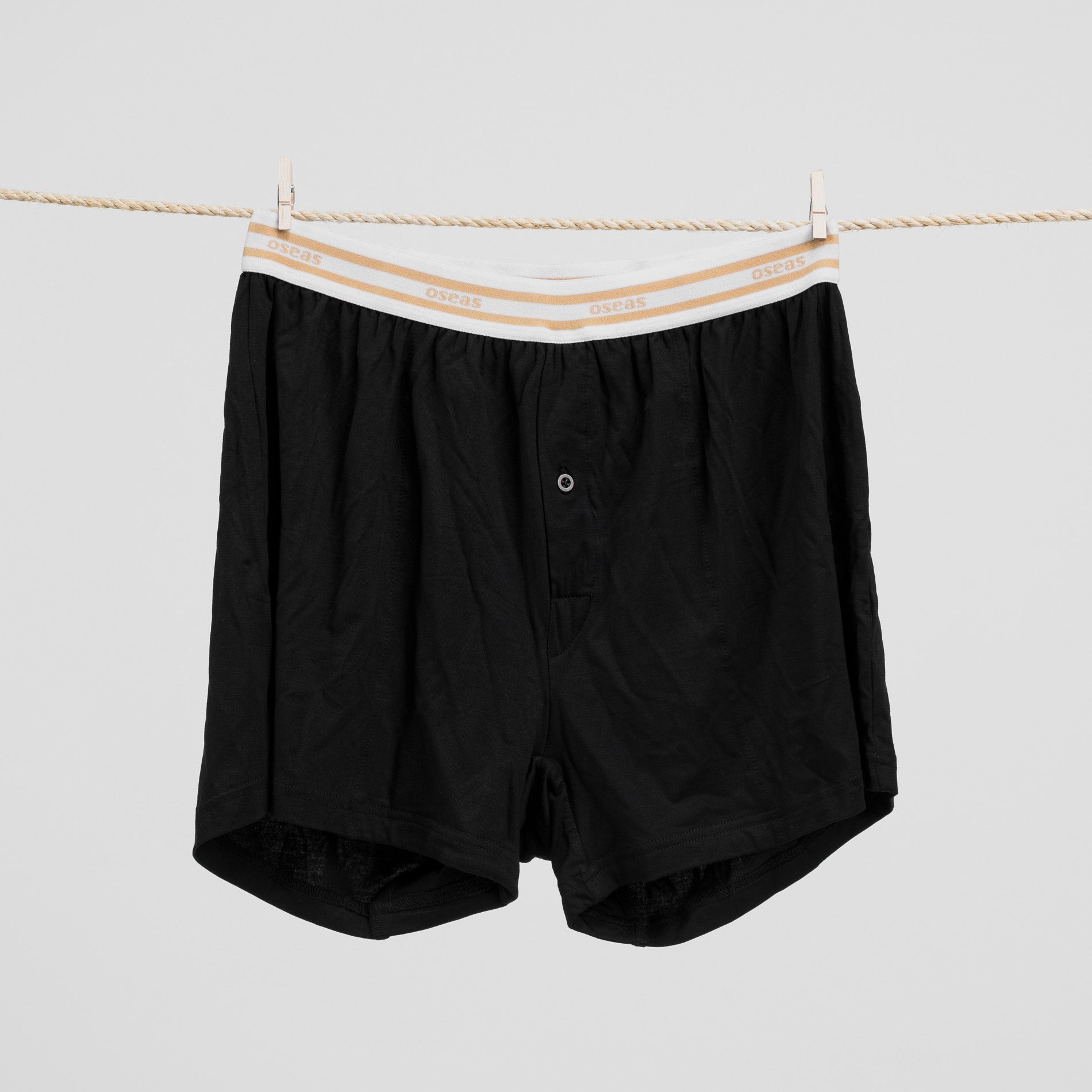 oseas Boxershorts in schwarz mit weißem Bund