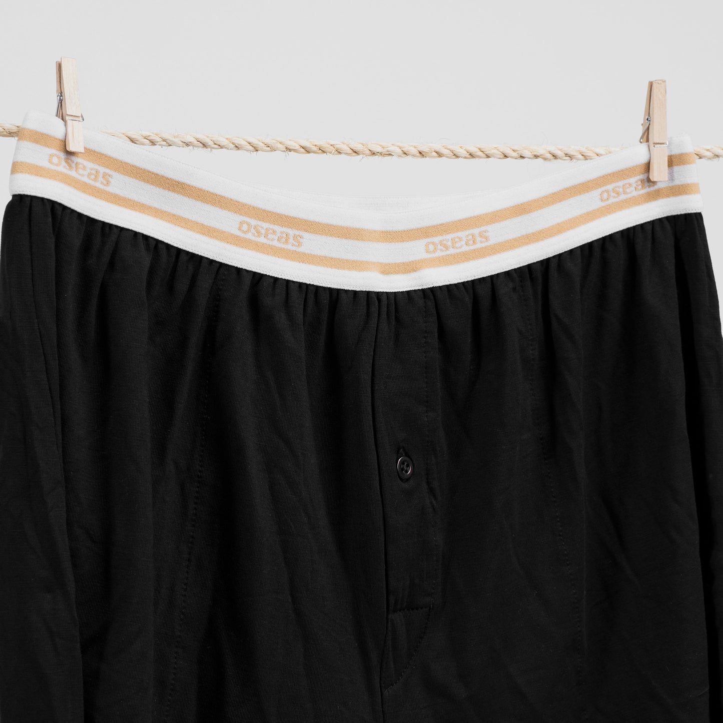 oseas Boxershorts in schwarz mit weißem Bund